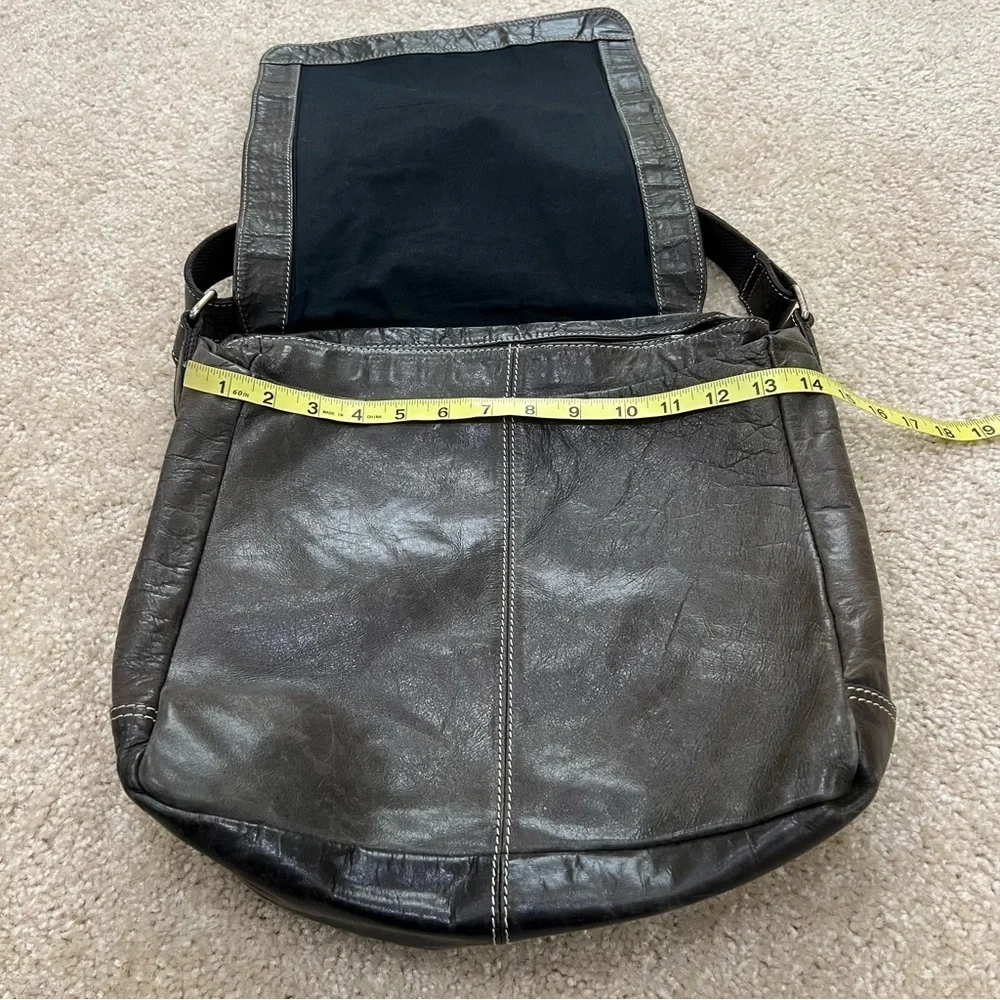Fossil Leather Messenger LapTop Bag Gray Briefcase Travel Carrying School Carry